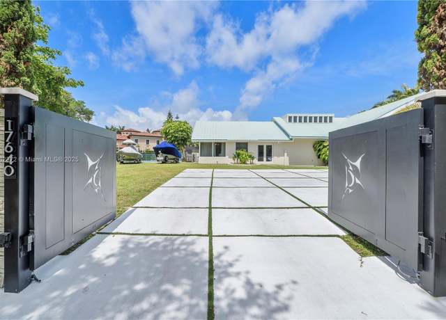 Property at 17640 Old Cutler Rd, Palmetto Bay, FL 33157, 5 beds, 3.5 baths
