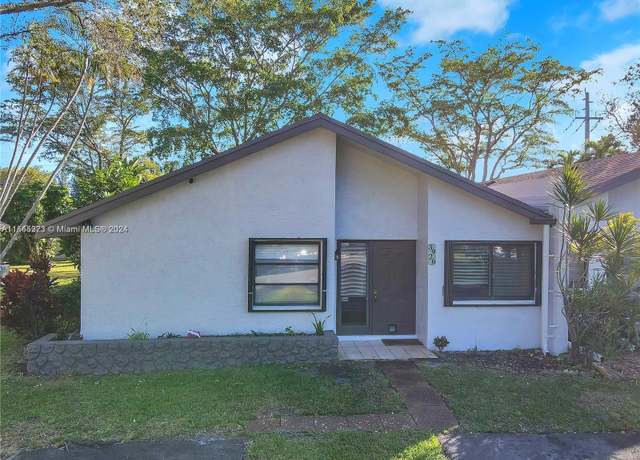 Property at 3926 S Arelia Dr S #3926, Delray Beach, FL 33445, 3 beds, 2 baths
