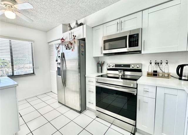Property at 6193 Pointe Regal Cir #304, Delray Beach, FL 33484, 2 beds, 2 baths