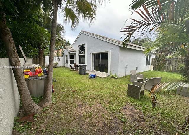 Property at 9343 Tango Ter, Boca Raton, FL 33496, 3 beds, 2 baths