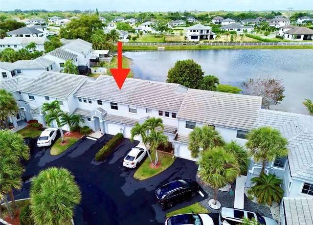 Property at 4763 Grapevine Way #4763, Davie, FL 33331, 3 beds, 2.5 baths