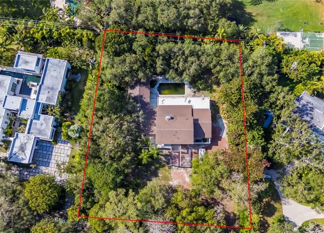 Property at 10300 Old Cutler Rd, Coral Gables, FL 33156, 5 beds, 4 baths