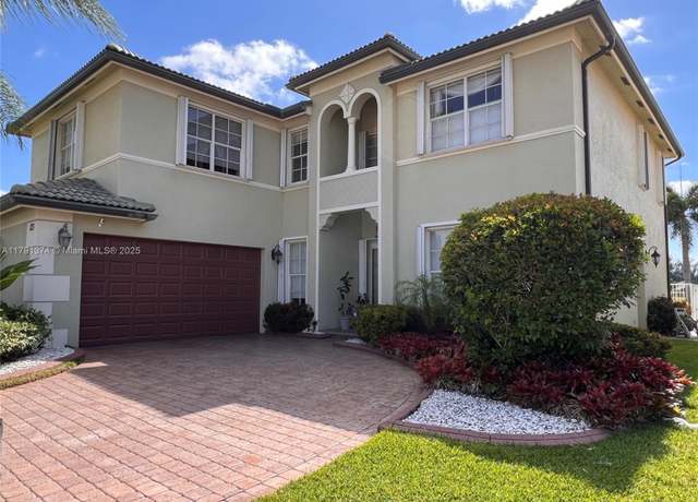 Property at 113 Bella Vista Way, Royal Palm Beach, FL 33411, 5 beds, 3 baths