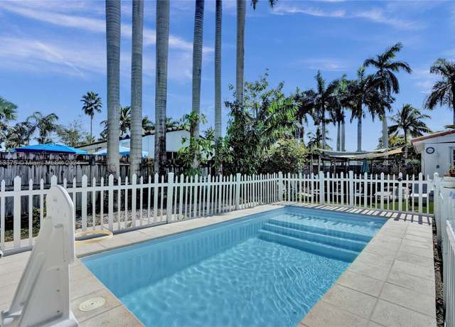 Property at 1611 Mayo St, Hollywood, FL 33020, 3 beds, 2 baths