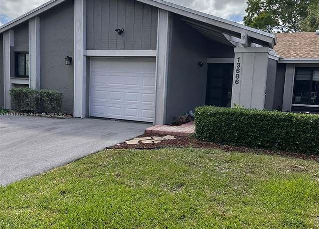 Property at 13686 SW 116th Ln, Miami, FL 33186, 3 beds, 2 baths