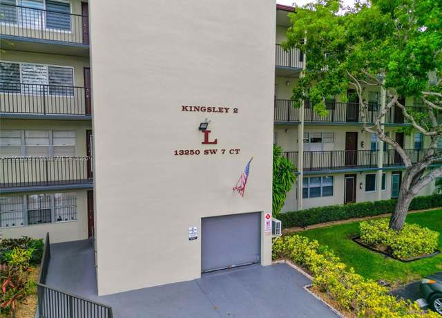 Property at 13250 SW 7th Ct Unit 412L, Pembroke Pines, FL 33027, 2 beds, 1.5 baths