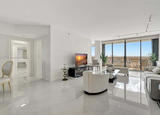 Property at 2000 Island Blvd #1603, Aventura, FL 33160, 2 beds, 2 baths