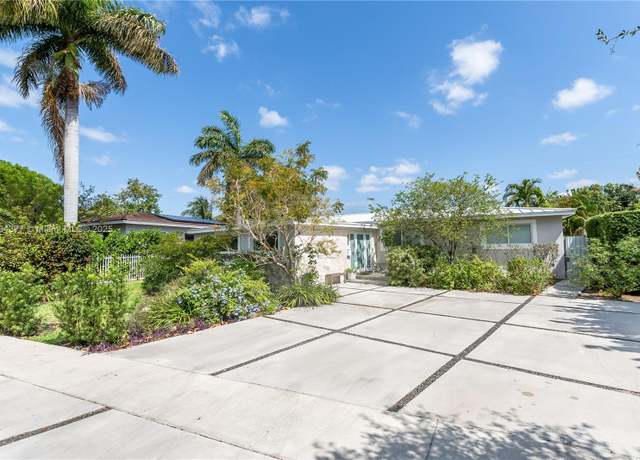 Property at 135 NE 128th St, North Miami, FL 33161, 4 beds, 2 baths