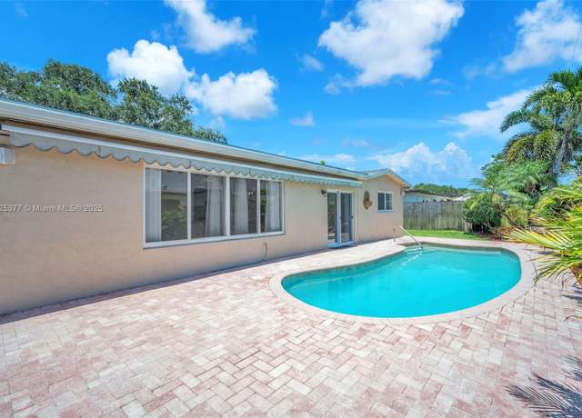 Property at 9200 SW 54th St, Cooper City, FL 33328, 3 beds, 2 baths