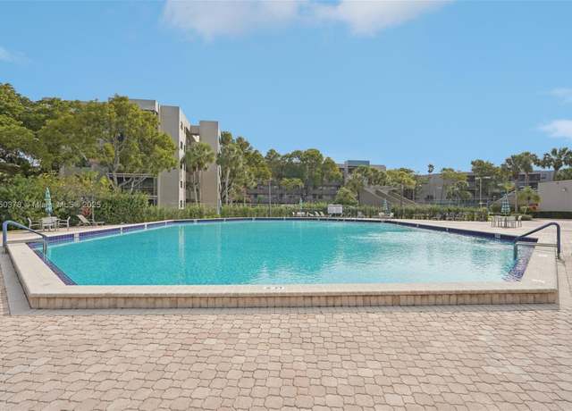 Property at 900 Colony Point Cir #408, Pembroke Pines, FL 33026, 2 beds, 2 baths