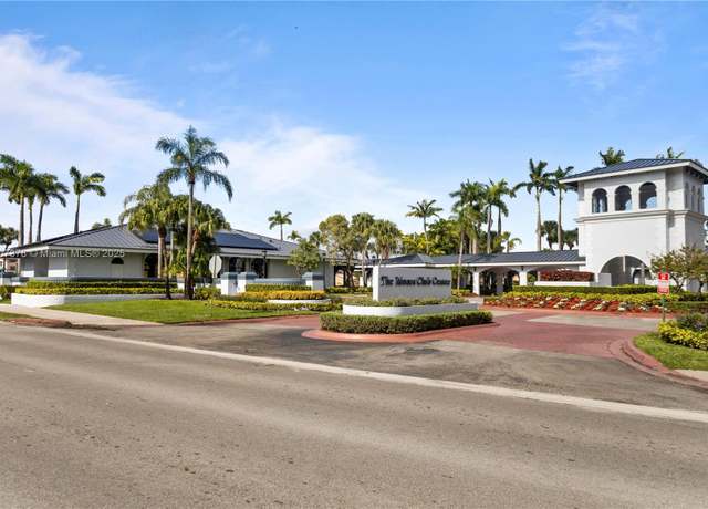 Property at 17320 NW 66th Pl, Hialeah, FL 33015, 3 beds, 2 baths