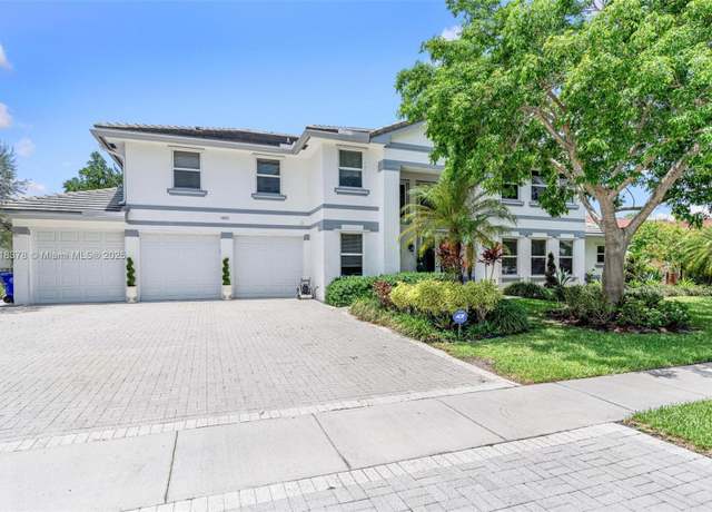 Property at 19821 NW 4th St, Pembroke Pines, FL 33029, 5 beds, 3.5 baths