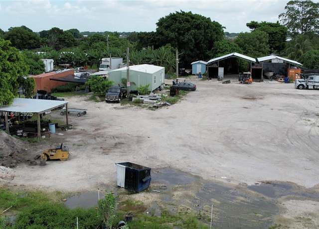 Property at Undisclosed address, Unincorporated Dade, FL 33187