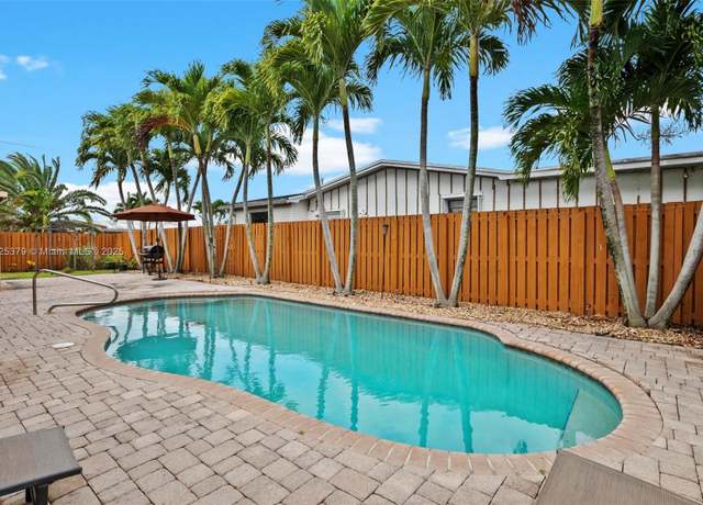 Property at 2251 NW 87th Ave, Pembroke Pines, FL 33024, 5 beds, 2 baths