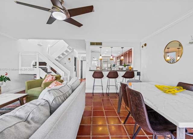 Property at 1100 SE 5th Ct #2, Pompano Beach, FL 33060, 2 beds, 2.5 baths