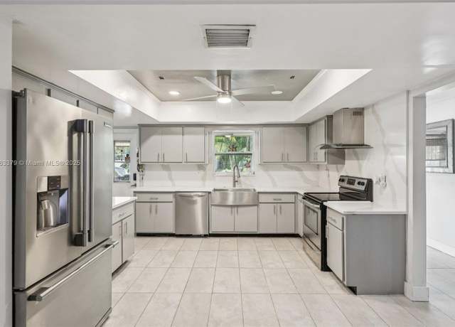 Property at 2441 SW 43rd Ave, Fort Lauderdale, FL 33317, 5 beds, 3 baths