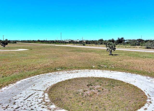 Property at 15 Cottonwood Ct, Port Charlotte, FL 33946