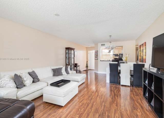 Property at 10369 NW 24th Pl #303, Sunrise, FL 33322, 2 beds, 2 baths