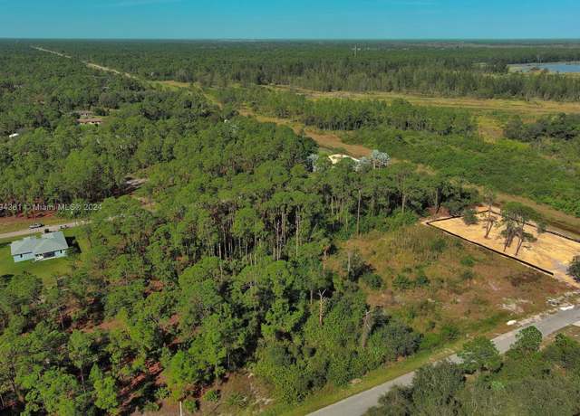 Property at 1515 Glenn Ave, Lehigh Acres, FL 33972