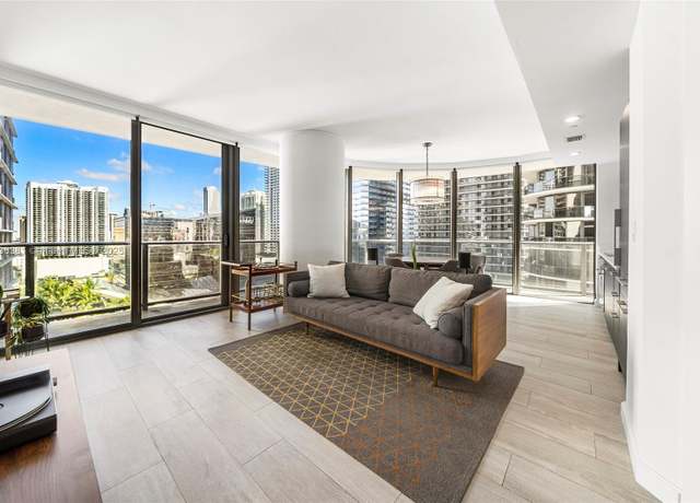 Property at 55 SW 9th St #1701, Miami, FL 33130, 2 beds, 2 baths