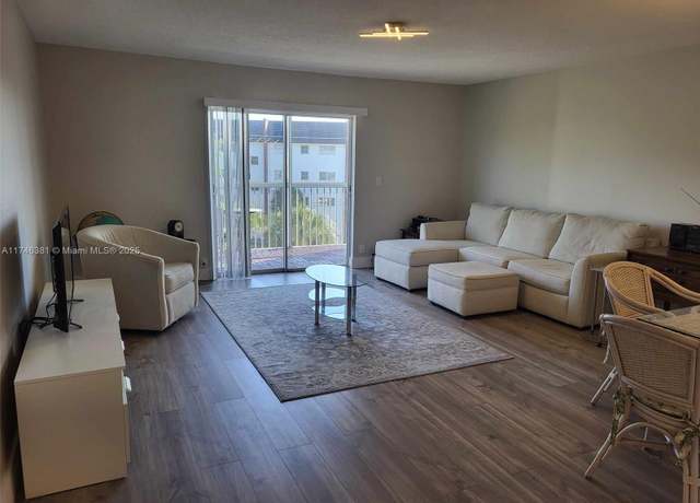 Property at 4751 NW 21st St #402, Lauderhill, FL 33313, 1 bed, 1.5 baths