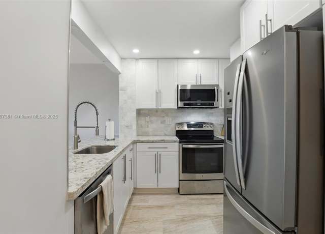 Property at 1831 NE 38th St #402, Oakland Park, FL 33308, 1 bed, 1 bath
