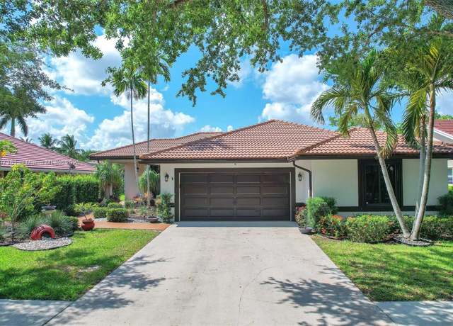 Property at 808 Hampton Ct, Weston, FL 33326, 4 beds, 2.5 baths