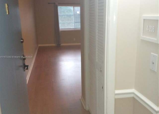 Property at 12 NE 19th Ct Unit 206A, Wilton Manors, FL 33305, 1 bed, 1 bath