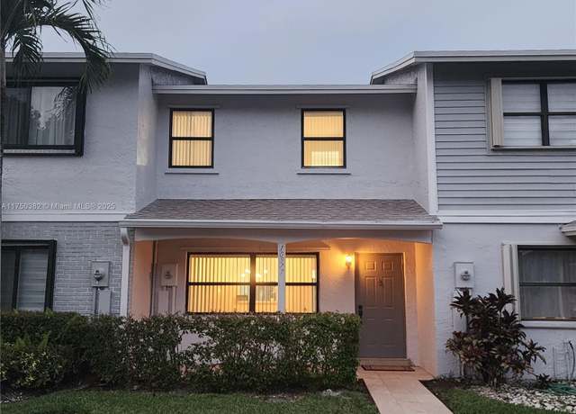 Property at 10577 NW 8th St, Pembroke Pines, FL 33026, 2 beds, 2.5 baths