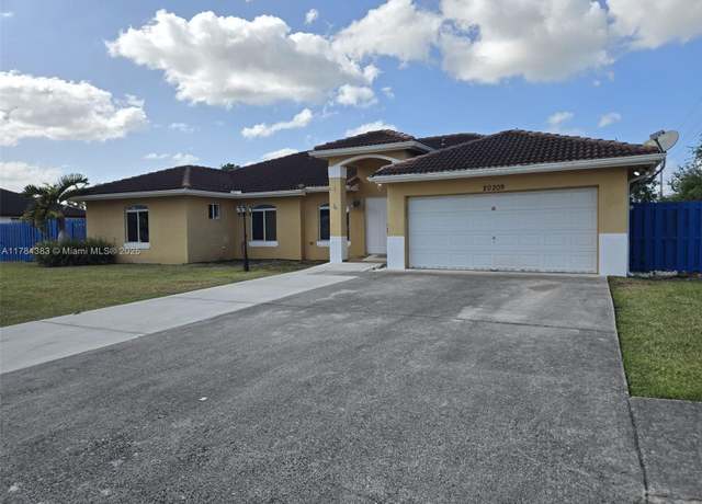 Property at 20209 SW 325th St, Homestead, FL 33030, 4 beds, 2.5 baths