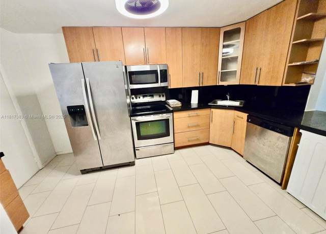 Property at 1780 NE 191st St Unit 409-2, Miami, FL 33179, 2 beds, 1.5 baths