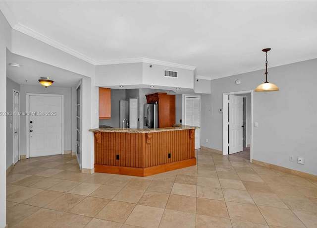 Property at 3255 NE 184th St #12405, Aventura, FL 33160, 2 beds, 2 baths