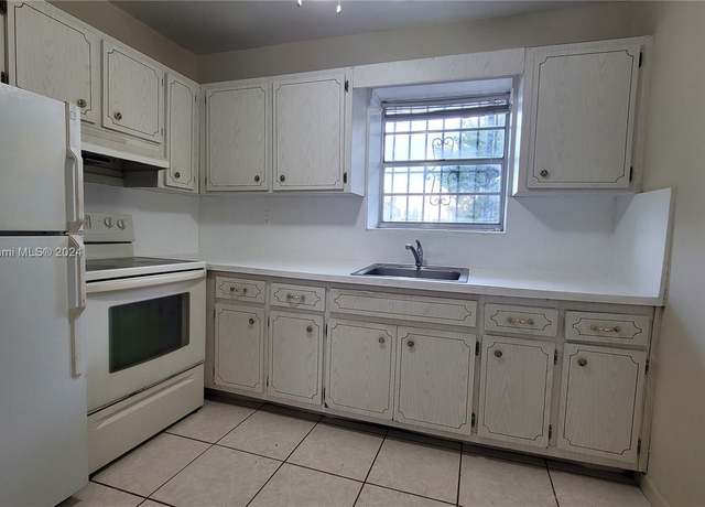 Property at 1478 NW 1st St #302, Miami, FL 33125, 1 bed, 1 bath