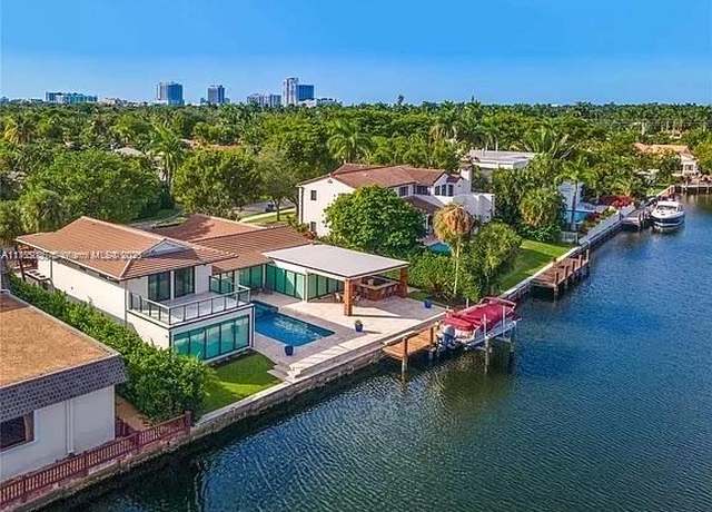 Property at 1025 Diplomat Pkwy, Hollywood, FL 33019, 5 beds, 4.5 baths