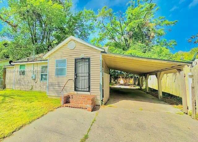 Property at 1014 Saint Clair Ter, Jacksonville, FL 32254, 2 beds, 1 bath
