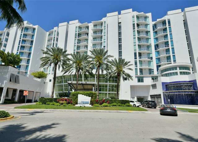 Property at 3029 NE 188th St #902, Aventura, FL 33180, 1 bed, 2 baths