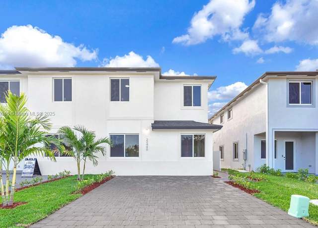 Property at 22425 SW 125th Ave, Miami, FL 33170, 5 beds, 4 baths