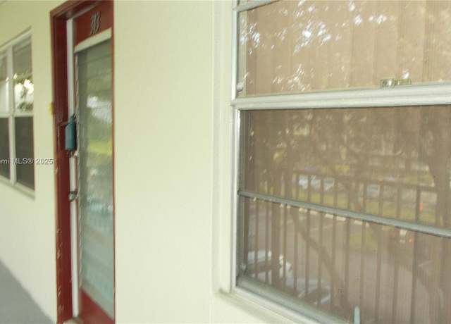 Property at 13250 SW 7th Ct Unit 313L, Pembroke Pines, FL 33027, 2 beds, 1.5 baths