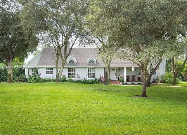Property at 13500 SW 55th St, Southwest Ranches, FL 33330, 4 beds, 3 baths
