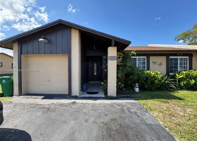 Property at 9541 W Daffodil Ln, Miramar, FL 33025, 3 beds, 2 baths