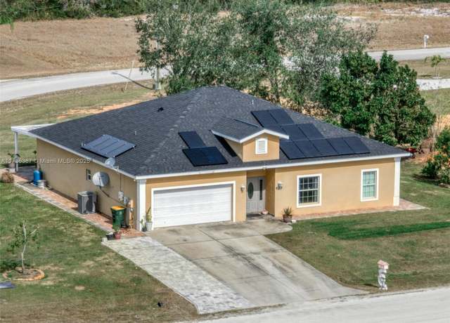 Property at 1950 W Ogden Rd, Avon Park, FL 33825, 4 beds, 2.5 baths