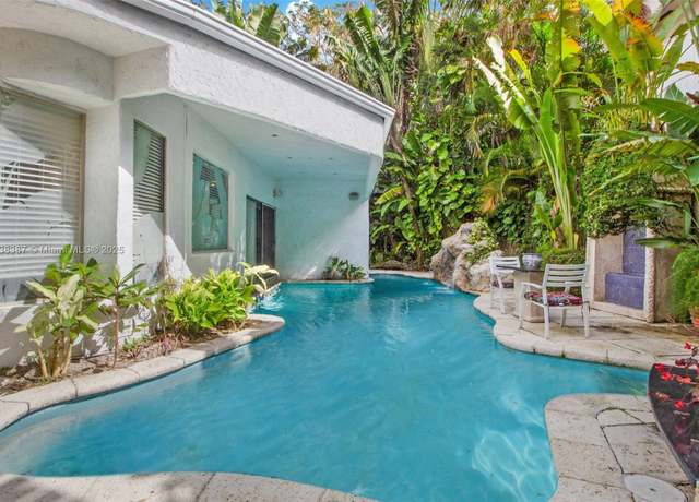 Property at 3200 Morris Ln, Miami, FL 33133, 3 beds, 2.5 baths