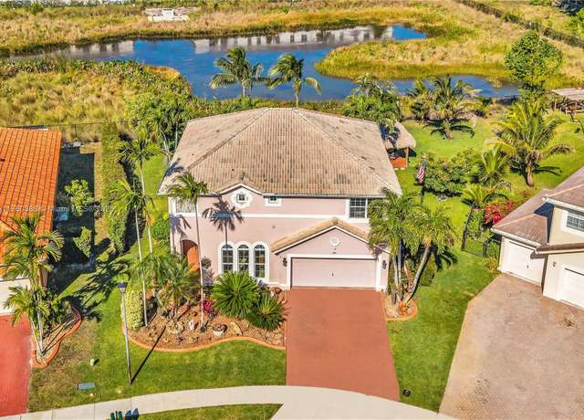 Property at 608 SW 168th Ln, Pembroke Pines, FL 33027, 4 beds, 2.5 baths