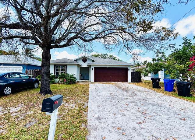 Property at 1113 SW 24th Ave, Fort Lauderdale, FL 33312, 3 beds, 2 baths