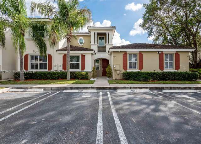 Property at 939 NE 42nd Ter #939, Homestead, FL 33033, 3 beds, 3 baths