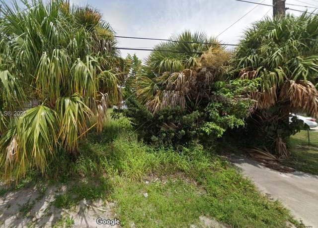 Property at 1305 21st St N, Fort Pierce, FL 34950