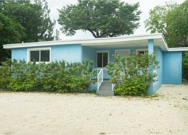 Property at 11 Judy Pl, Key Largo, FL 33037, 3 beds, 2 baths