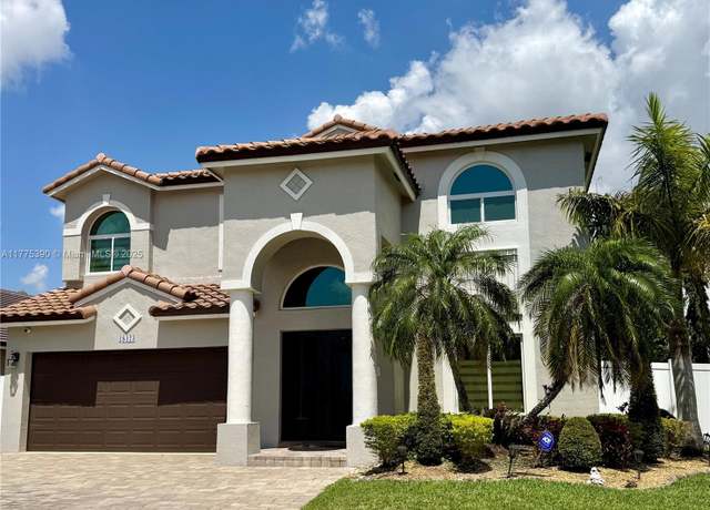 Property at 18423 NW 9th St, Pembroke Pines, FL 33029, 5 beds, 3 baths
