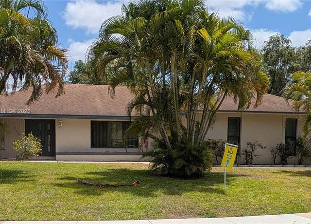 Property at 142 Sulky Way, Wellington, FL 33414, 3 beds, 2 baths