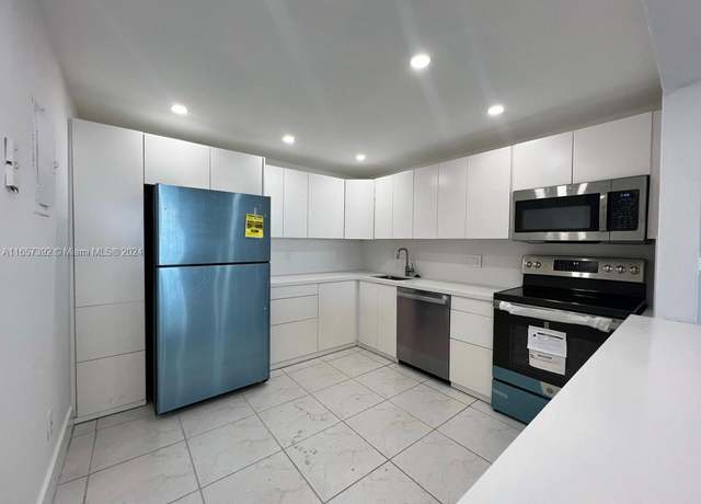 Property at 13499 Biscayne Blvd #1405, North Miami, FL 33181, 2 beds, 2 baths